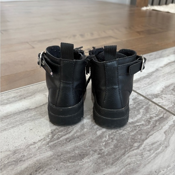 H&M Kids Black Boots with Silver Accents - Picture 4 of 6